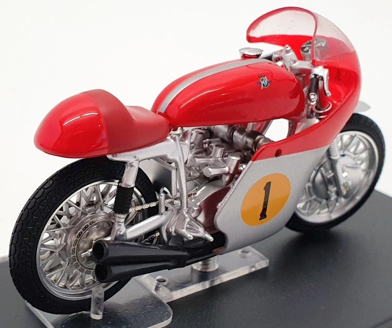 Altaya 1/24 Scale Model Motorcycle AL28016 - 1956 MV Agusta 500 John Surtees - Image 2 of 4