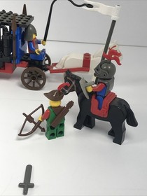 LEGO Castle Crusaders Dungeon Hunters 6042 Knight Horses Set