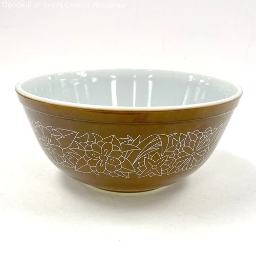 VNTG PYREX Woodland Brown Floral Round Glass Mixing Bowl 403 2.5L