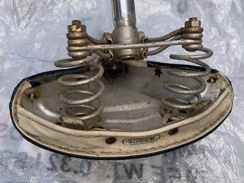 Assento de bicicleta vintage Wrights mola dupla selim preto e branco - Imagem 4 de 4