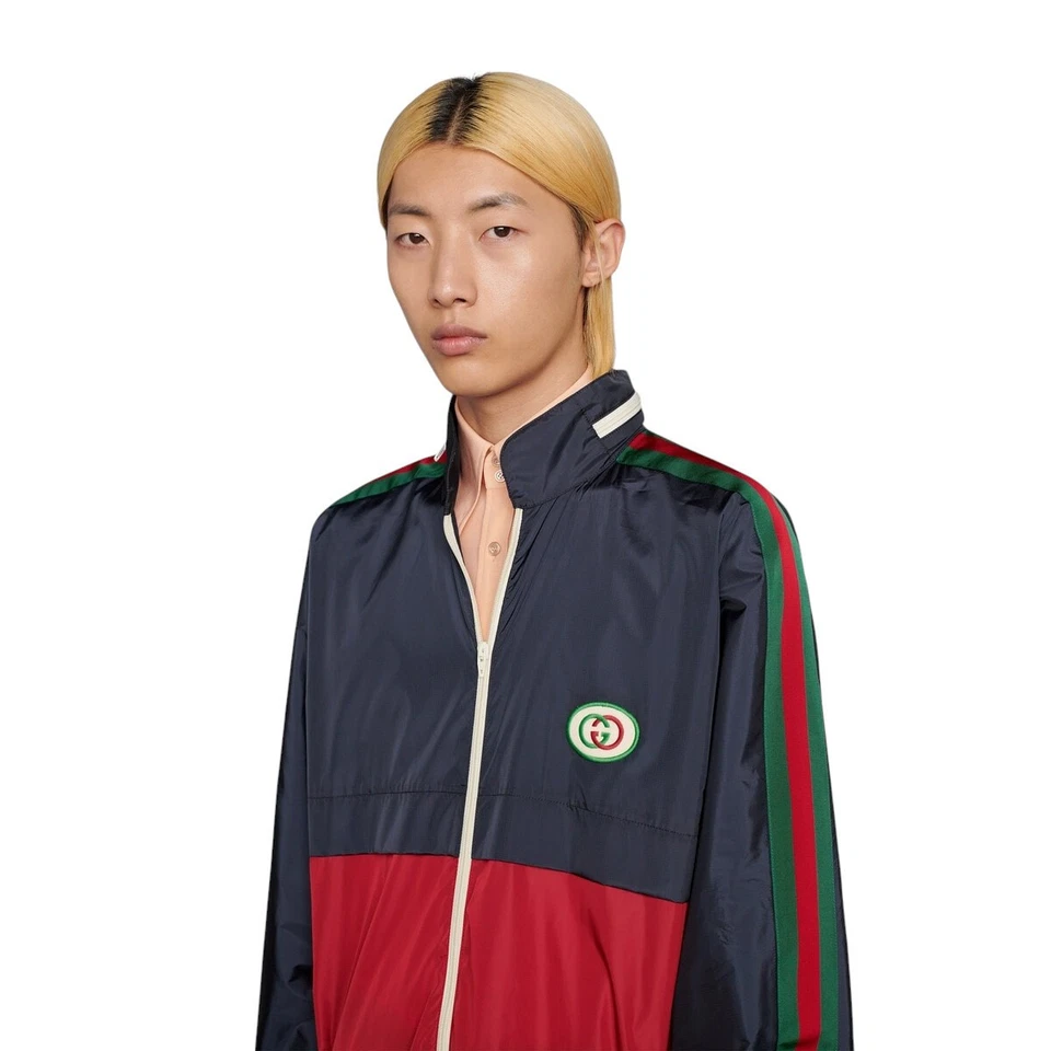 Auténtica chaqueta cortavientos Gucci para hombre azul marino entrelazada G 666558 nueva $1600 Foto 4 de 4