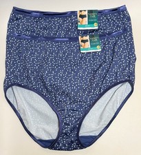 NWT 2 Vanity Fair Illumination 13109 Briefs Panties Dedicated Dot Size 9/2XL