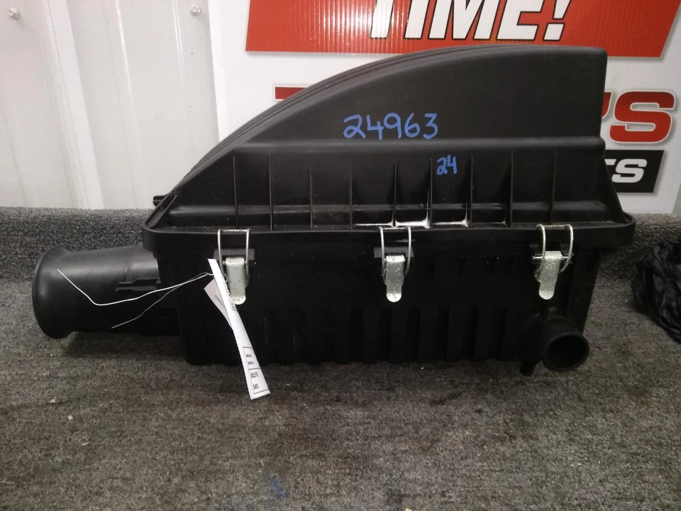 Conjunto de filtro de aire usado se adapta a: camioneta Ford F250SD 2006 6,8 grado A Foto 4 de 4