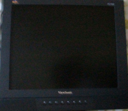 VIEWSONIC VG700B 17" LCD Monitor Built In Speakers + adapter - Photo 3/4