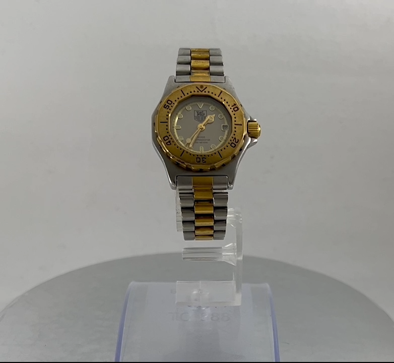 本物 TAG HEUER 934.208 プロフェッショナル3000 デイト クオーツ式