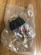 GC ELECTRONICS 35-148 / 35148 Toggle Switch  Lot of 5