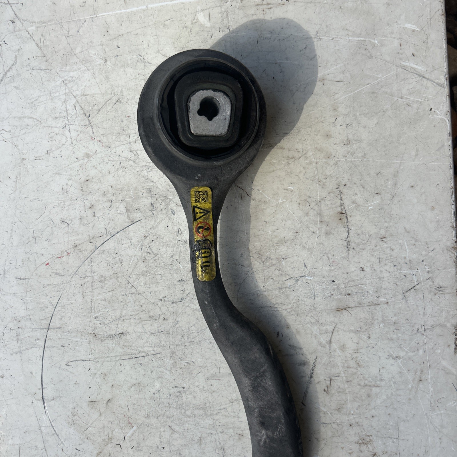 Rolls-Royce Cullinan Left Lower Control arm