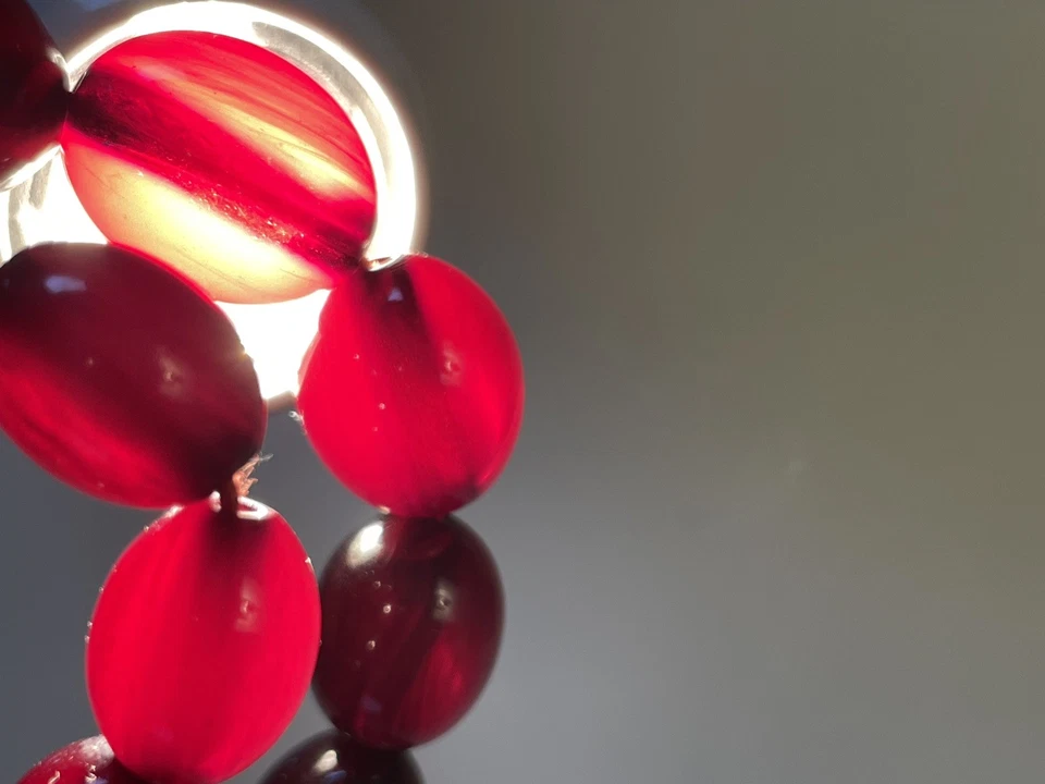 112.97grams opera length Cherry Amber Bakelite bead Necklace Internal Streaking  - Image 3 of 4