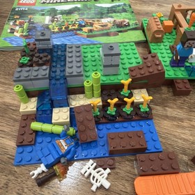 lego minecraft the farm 21114 As Shown With Manual Not Complete