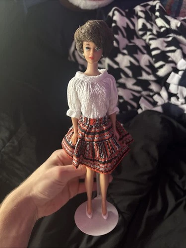 Gorgeous Vintage 1960s Mattel Brunette Bubble Cut Barbie Doll