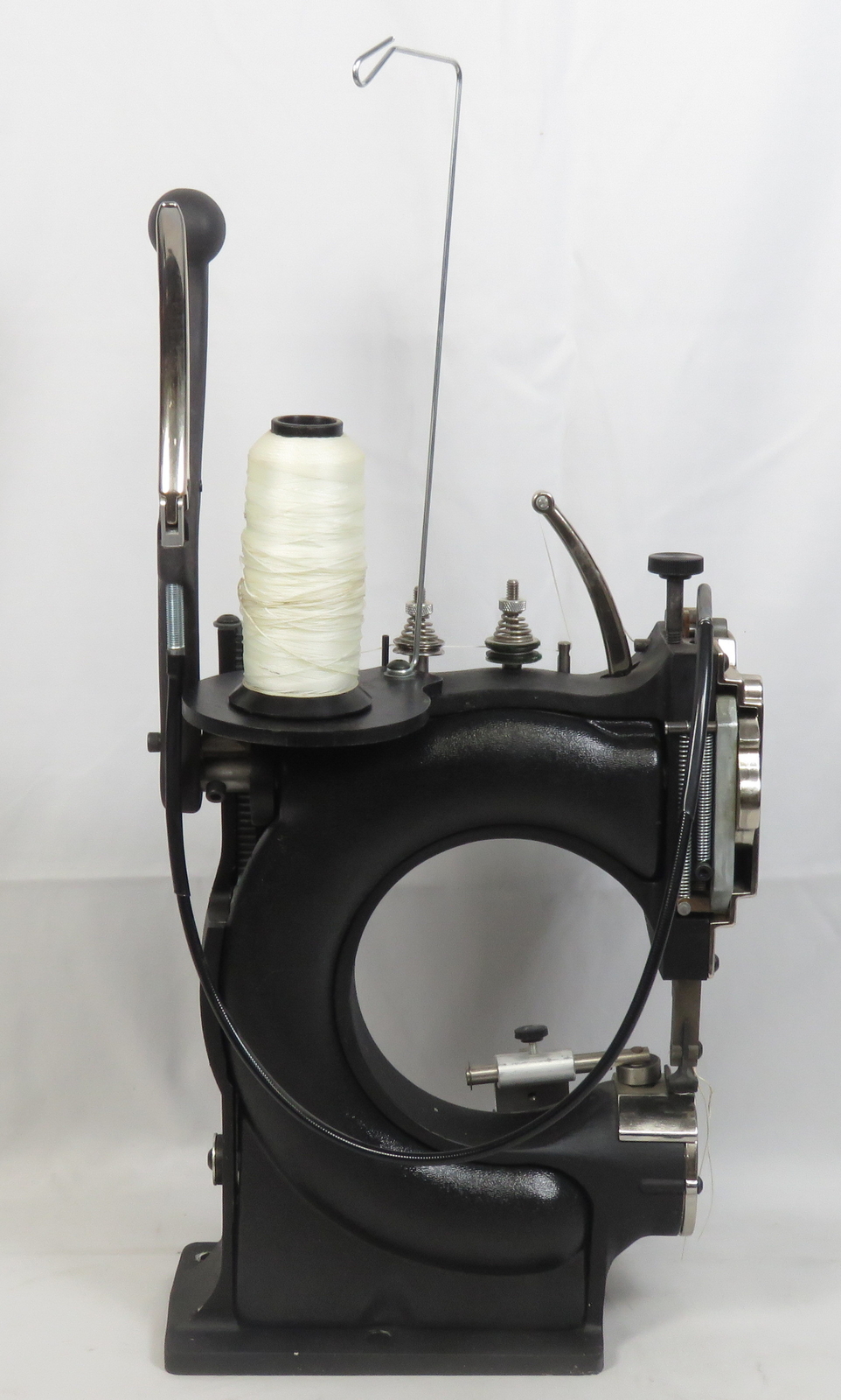 Tippmann "The Boss" Sewing Machine for Leather HandOperated Manual