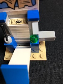 LEGO 3830 SpongeBob SquarePants The Bikini Bottom Express from 2008