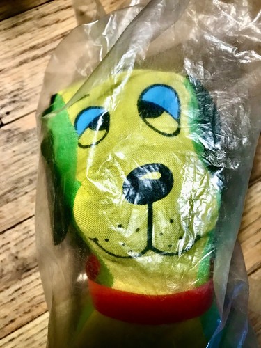 NEU Vintage grün gelb sitzender Welpe Hund Plüsch Superior Spielzeug Neuheit Karneval Preis - Bild 7 von 10