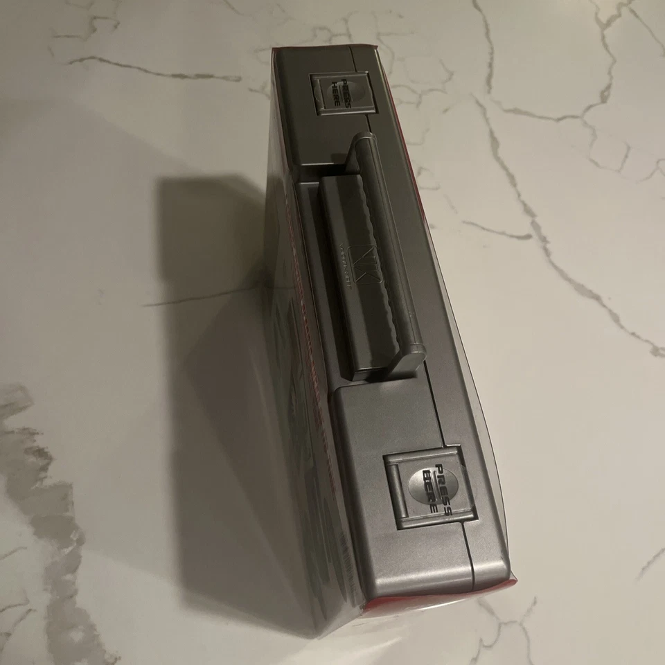 Blade Runner Limited Edition Briefcase Suitcase 5-Disc HD DVD Gift Set /2500!!! - Image 4 of 4