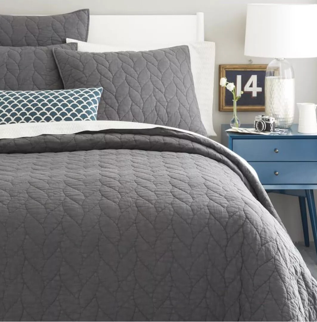 Organic braided matelasse store duvet cover