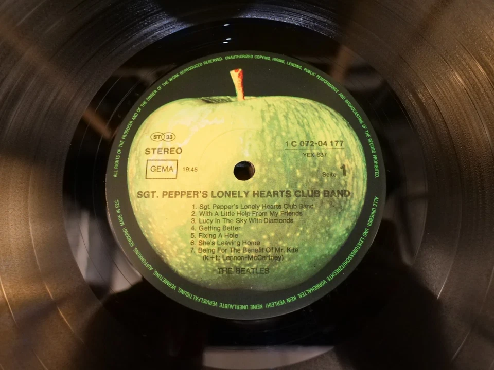 The Beatles Sgt. Pepper's Lonely Hearts Club Band · Lp · 1976, photo 3 sur 5