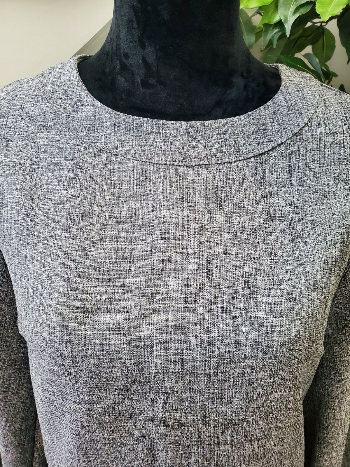 Shein Women's Solid Gray 100% Polyester Round Nec… - image 3