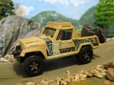 Hot Wheels '67 JEEP Jeepster Commando in tan