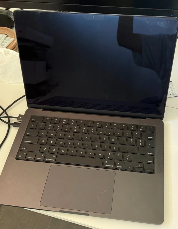 MacBook Pro 14 Nov 2023 M3 Pro 11-Core CPU 14-Core GPU 18GB 512GB - Damaged LCD - Image 1 of 3