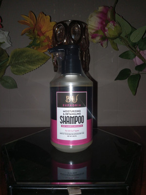 EUPHORIA MOISTURIZING & DETANGLING SHAMPOO 