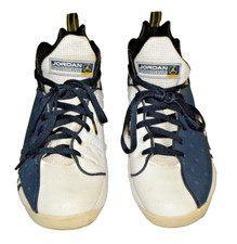 2004 NIKE AIR JORDAN JUMPMAN TEAM FLOW LOW OG WHITE/CHROME -UNIVERSITY BLUE VTG Size 9.5 Nike Air Jordan Jumpman Team Flow White/Pink  main image 2