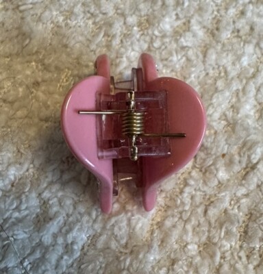Pink Gucci Rhinestone Heart Shape GG Logo Interlocking Hair  display picture 1