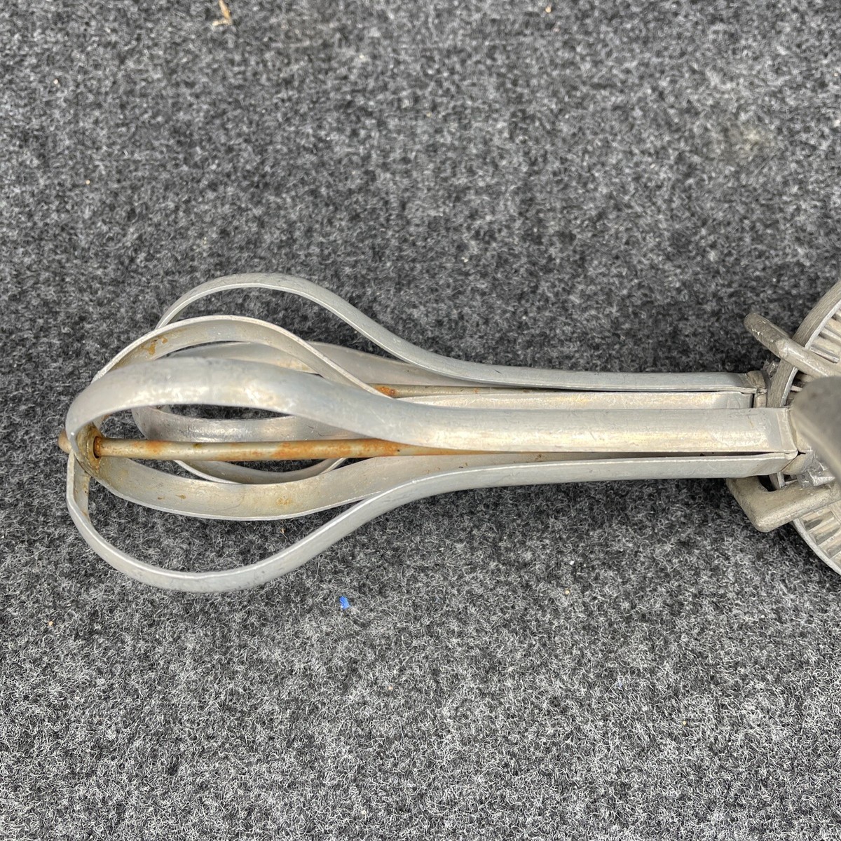 Rotary Egg Beater,Handheld Vintage Inspired Egg Malawi