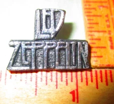 Led Zeppelin pin vintage collectible old rock band music concert memorabilia
