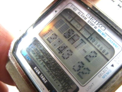 Vintage 1980s Seiko Smart Watch Memory Sign Table Digital D409
