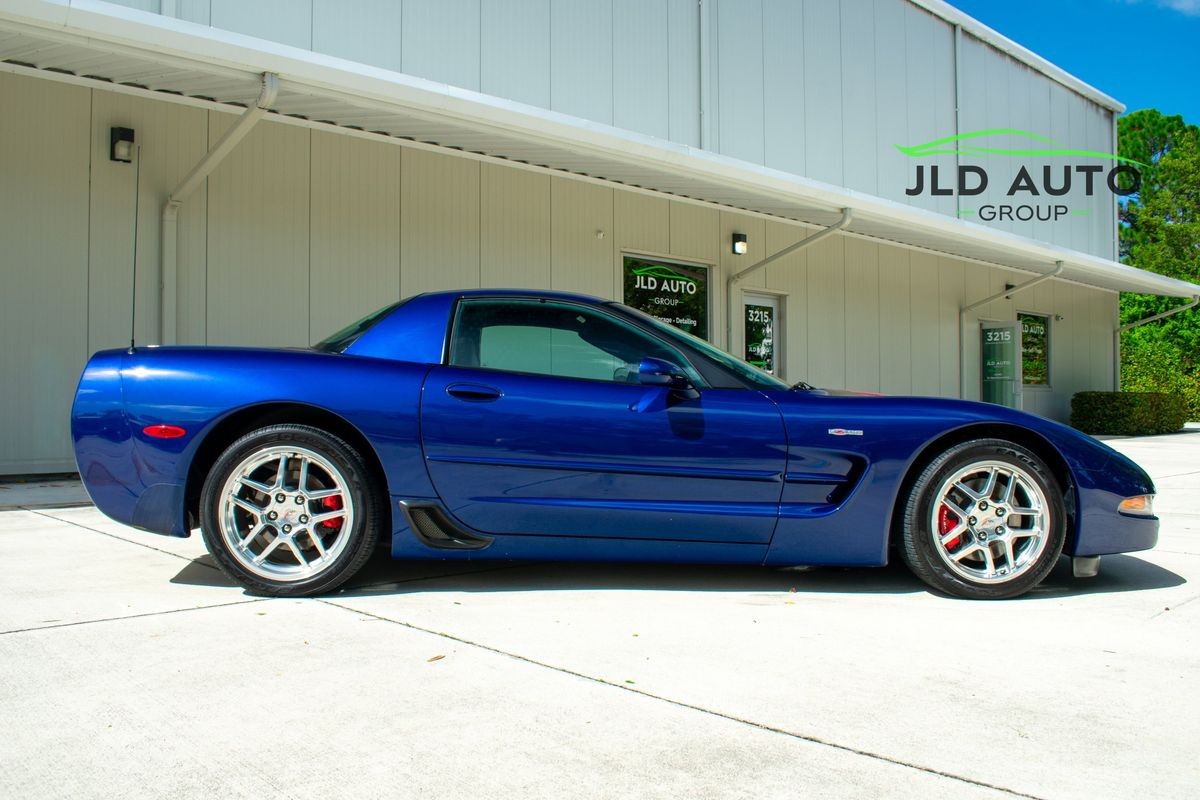 2004 Blue Chevrolet Corvette   | C5 Corvette Photo 6