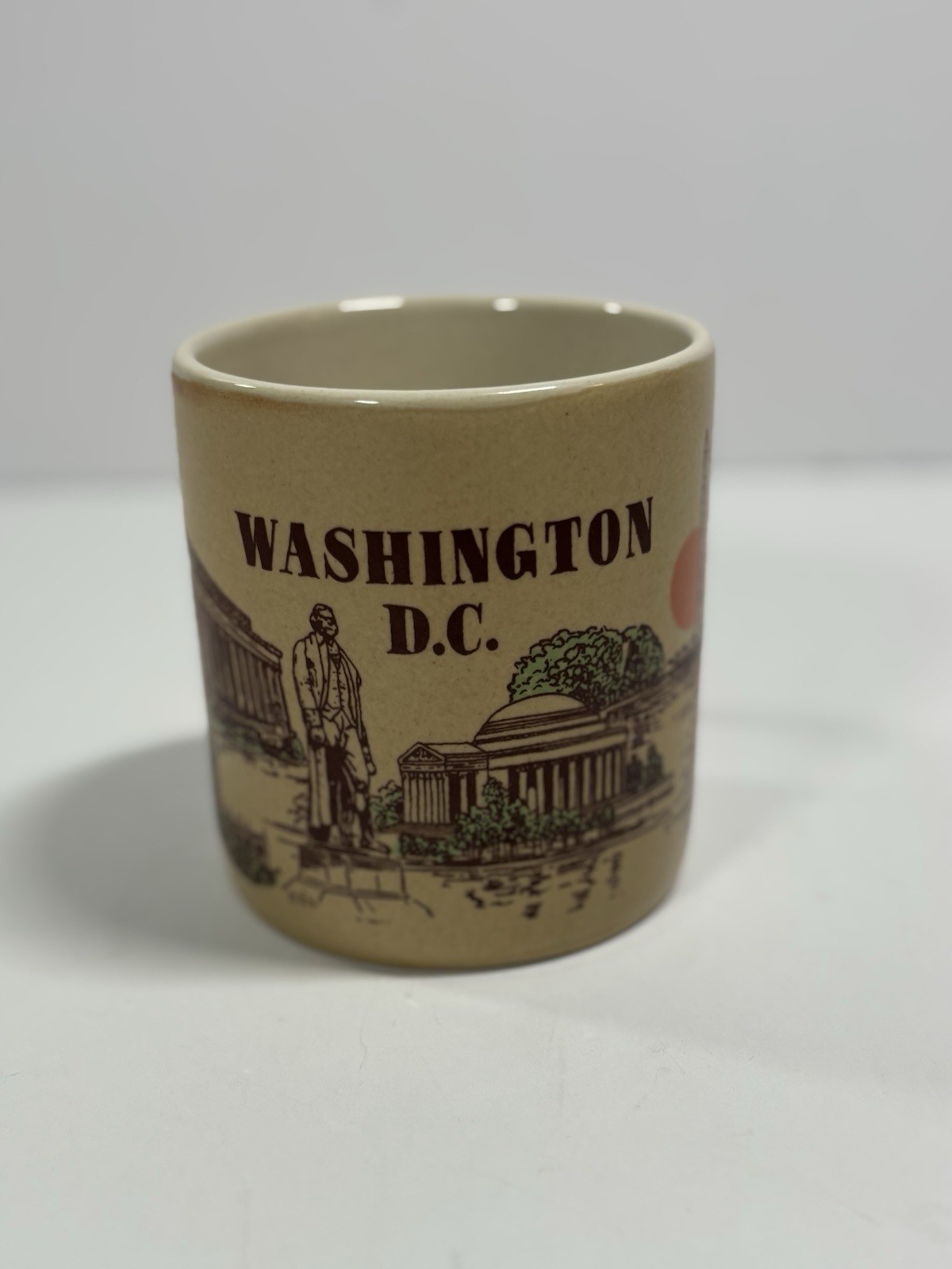 Washington DC Souvenir Coffee Cup Mug Vintage Monuments Statutes & More Ceramic