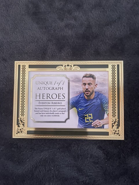 Éverton Ribeiro –Futera UNIQUE 1/1 Autograph/Brazil 23ct.Gold topps|panini Card