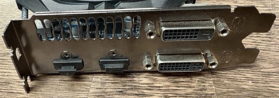 Gigabyte nVidia GeForce GTX 750 Ti 4GB GDDR5 WindForce Dual Fan Graphics Card - Image 3 of 4