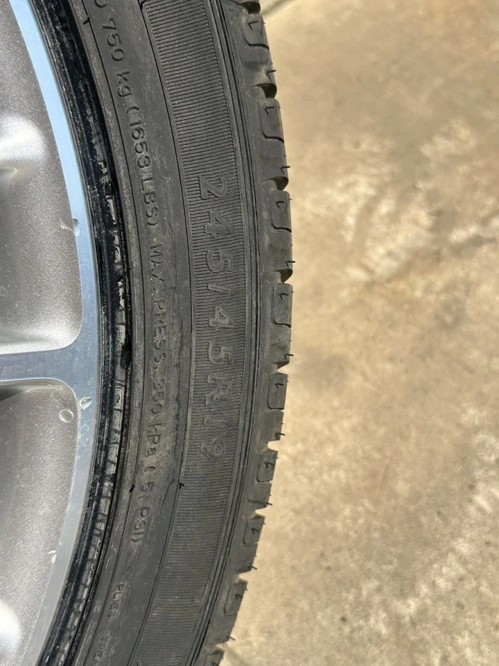 2010 LEXUS LS460 SPARE WHEEL 245 45 19 RIM WITH DUNLOP TIRE 99% TREAD Foto 2 de 4