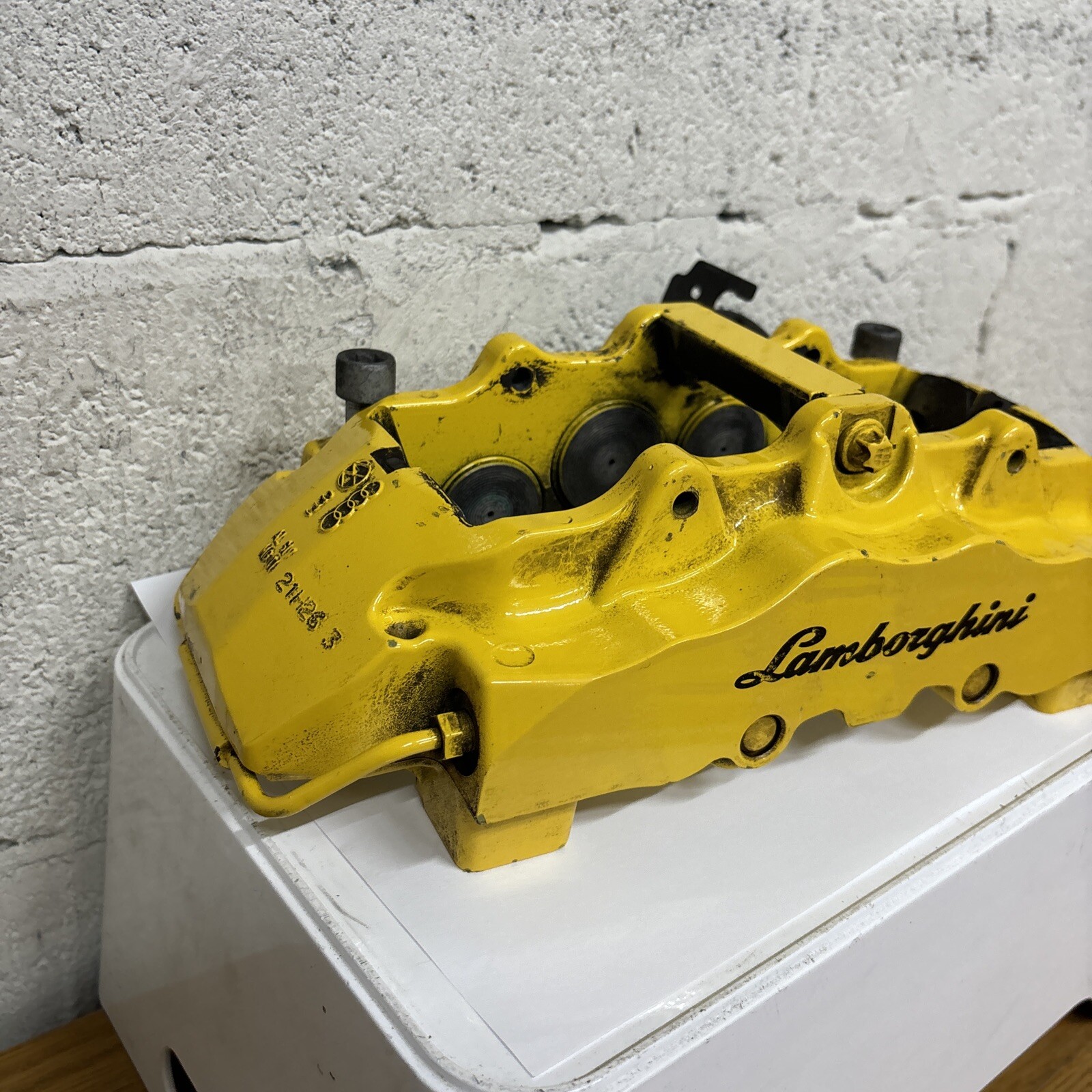 LAMBORGHINI HURACAN FRONT RIGHT BRAKE CALIPER OEM 4T0615106ED #689
