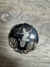 Vintage Siam jewelry goddess Pin Brooch Round silver Bin E