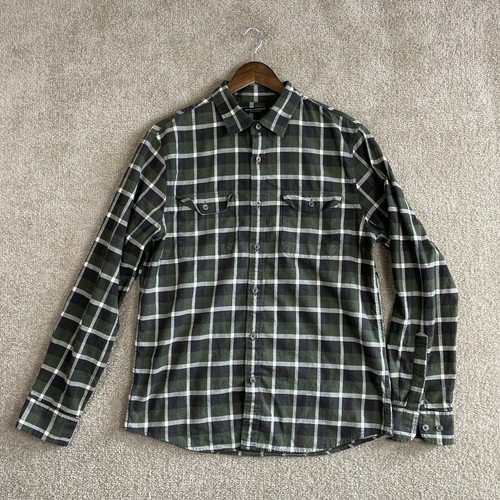 banana republic untucked