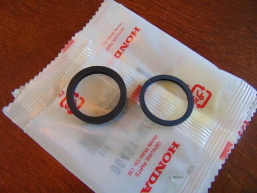 HONDA ST1100 CBR1100X Avant Étrier Piston Joints OEM 06451-MZ2-405 - Photo 2 sur 3