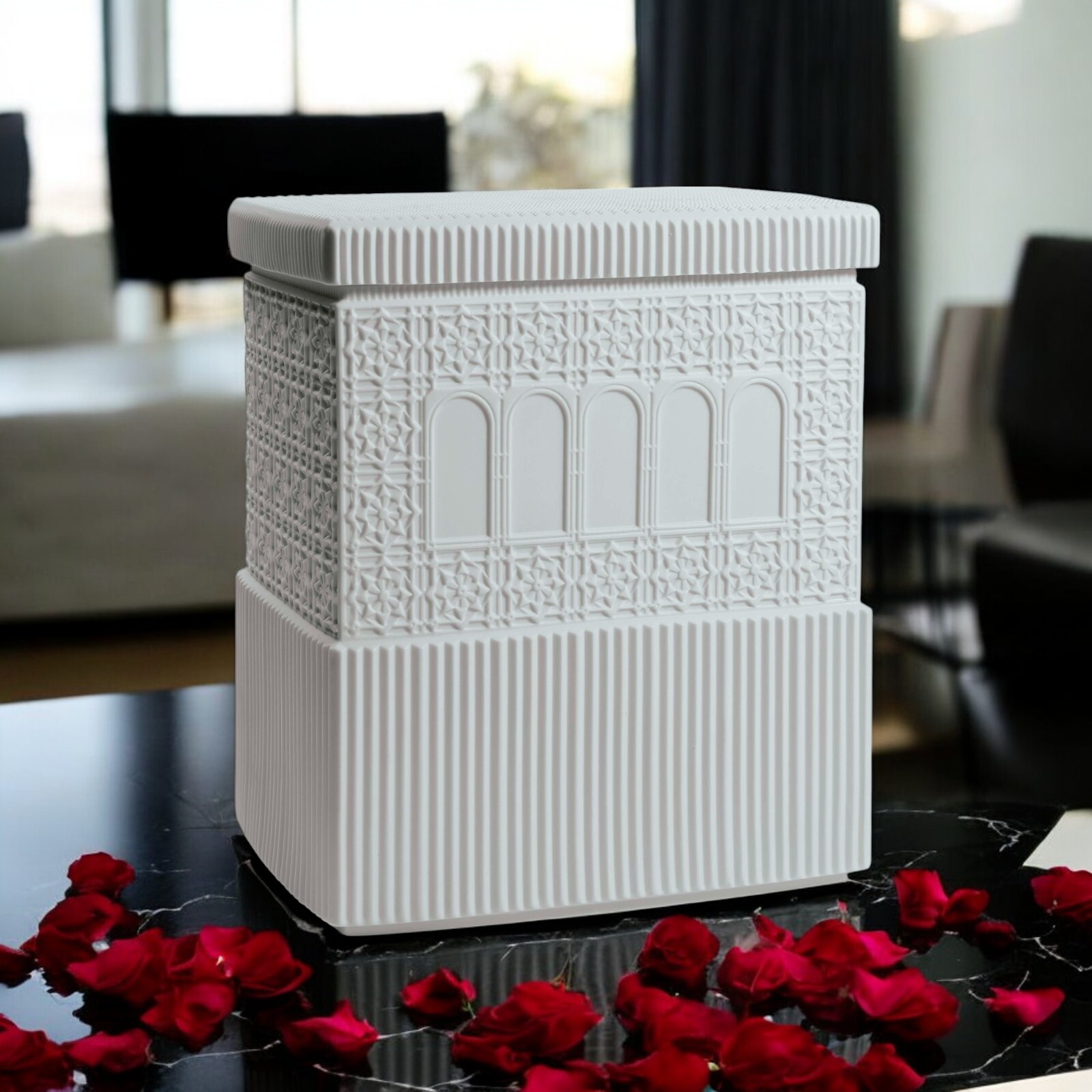 Lladró Retired Metropolis Light Grey Figurine with Box 01008902