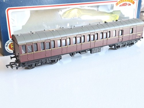 Bachmann BR MKI Suburban Brake Maroon 34626. New Old Stock. Mint Cond. Boxed. OO | Zustand: New