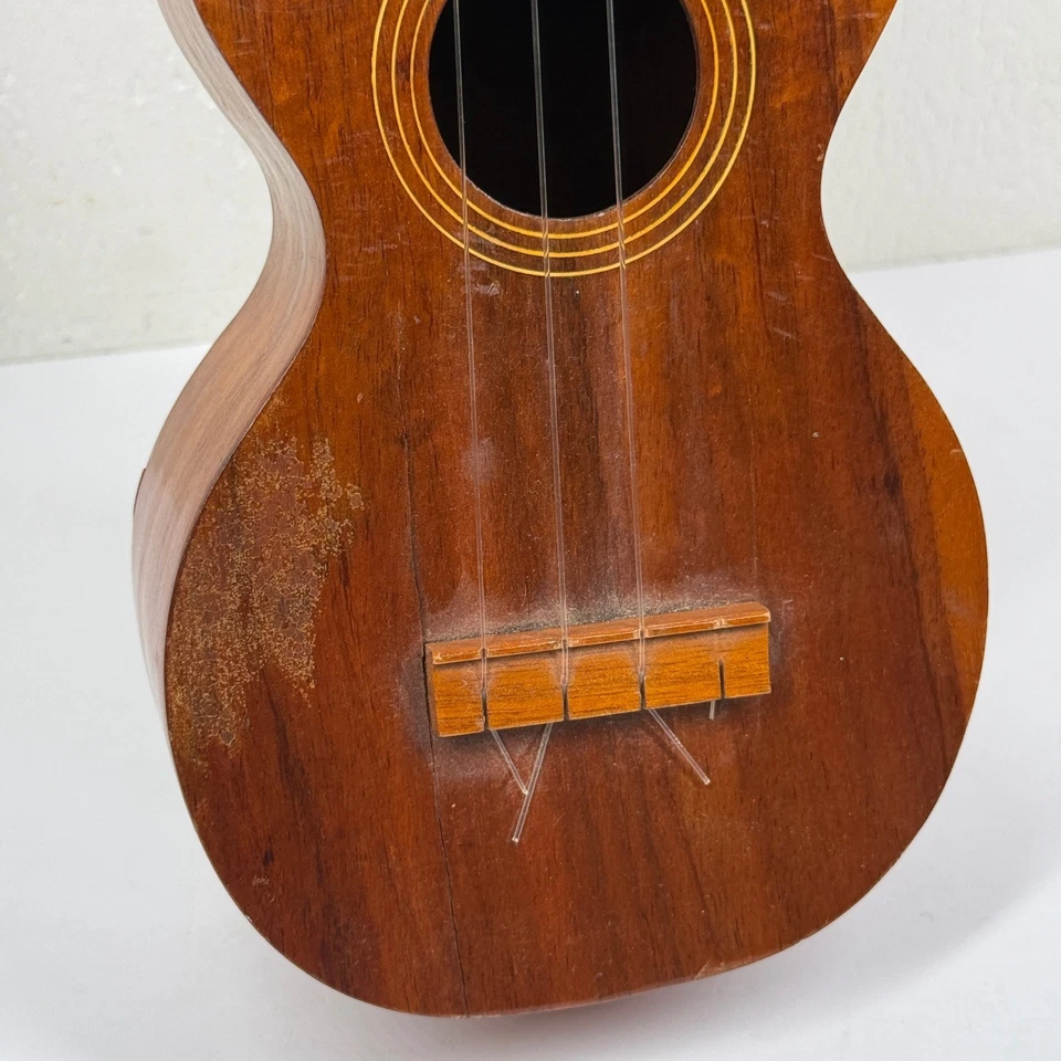 Ukelele de madera vintage Kumalae Gold Award Hawaii instrumento musical Foto 4 de 4
