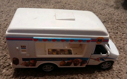 Kinsfun 5" Pull Back Ice Cream Truck Van - Picture 3 of 5