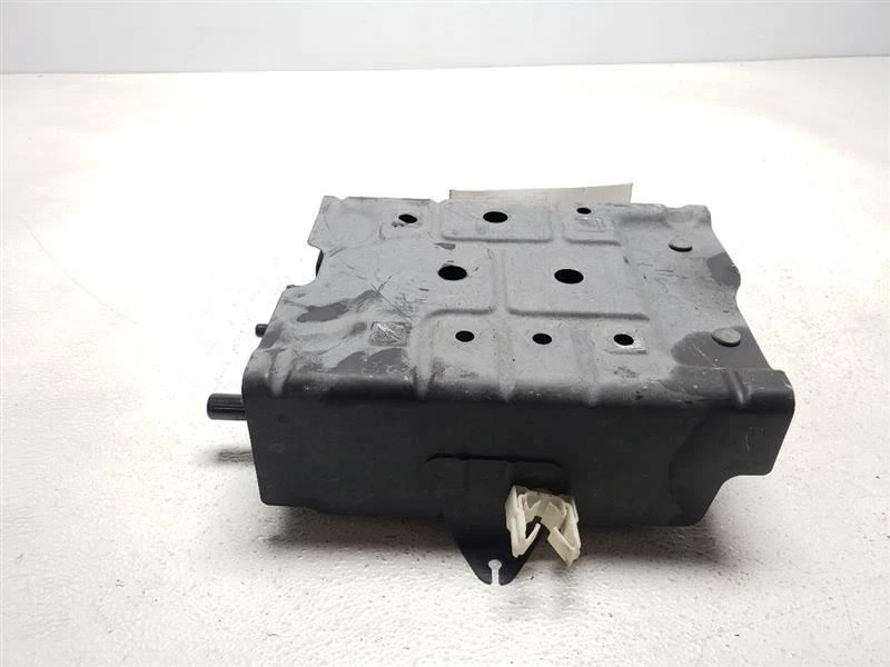 2011 2012 2013 2014 Mazda 2 Fuel Vapor Canister Charcoal OEM ZYE9-13-970 - Image 4 of 4