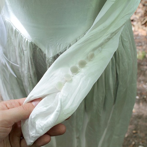 Real Vintage 1940s Satin Wedding Dress, 50s Liquid Satin Wedding Gown size Small - Picture 9 of 11