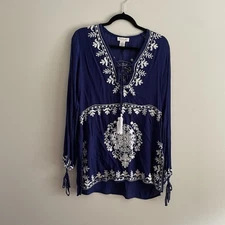 Rachel Zoe Women SZ M Blue/White Embroidered Tassel Tie V-Neck Boho L/S Tie Top