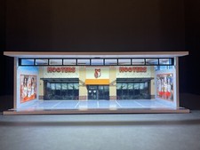Hooters Interior Garage Theme 1:64 Model Diorama with LED Lighting