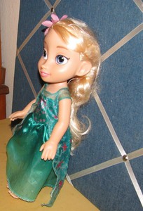 elsa frozen big doll