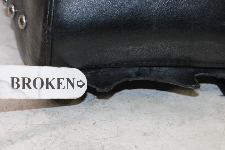 1996 HARLEY-DAVIDSON SOFTAIL OEM REAR BACK PASSENGER SEAT - Image 4 of 4