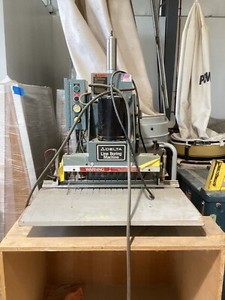 1996 Delta Line Bore, 110V, 13 vertical drills, auto clamp and return