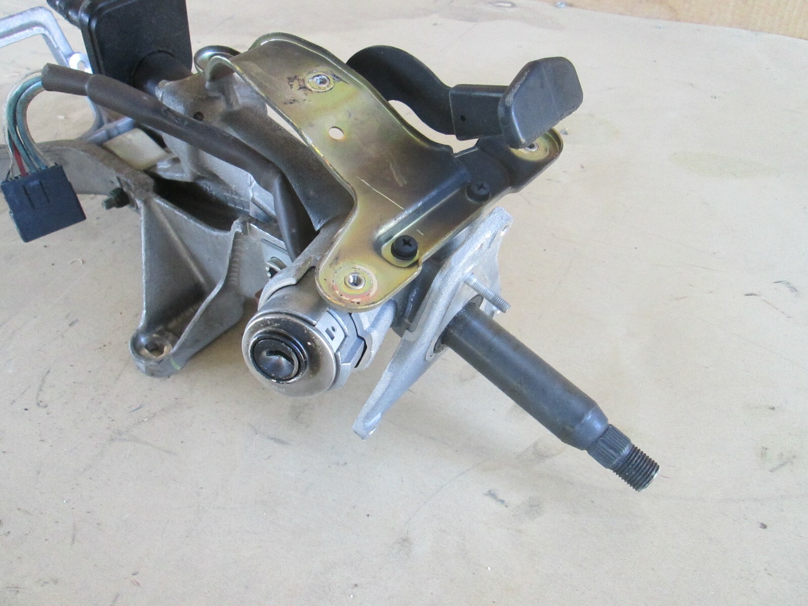 Ferrari 430 - Steering Column Support And Bracket - P/N 197700 - 197702